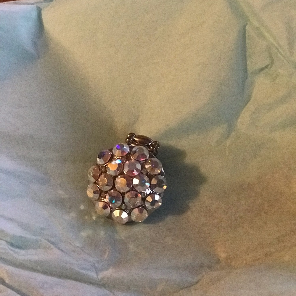 Ring - Picture 2 of 3